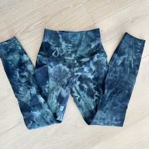 Lululemon align w/pockets. Like new